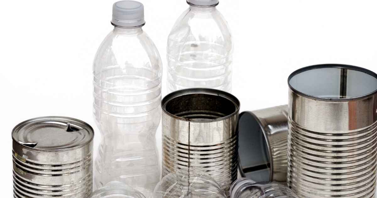 ペットボトルや空き缶などの資源ゴミの回収
